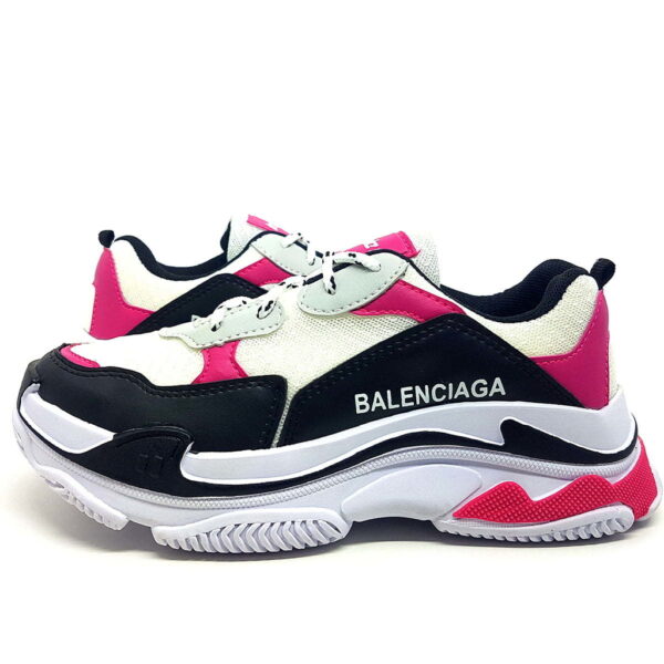 balanciaga-tenis-feminino-balenciaga-triple-s-15979307374681-9e4fa35cb4e99e138015982734100917-1024-1024