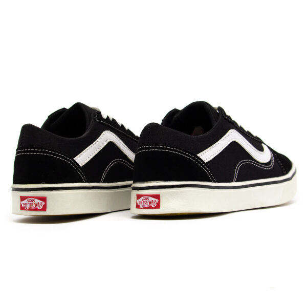 tenis-vans-old-skool-classico-branco-tras